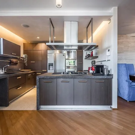 Nicola's Penthouse Appartement